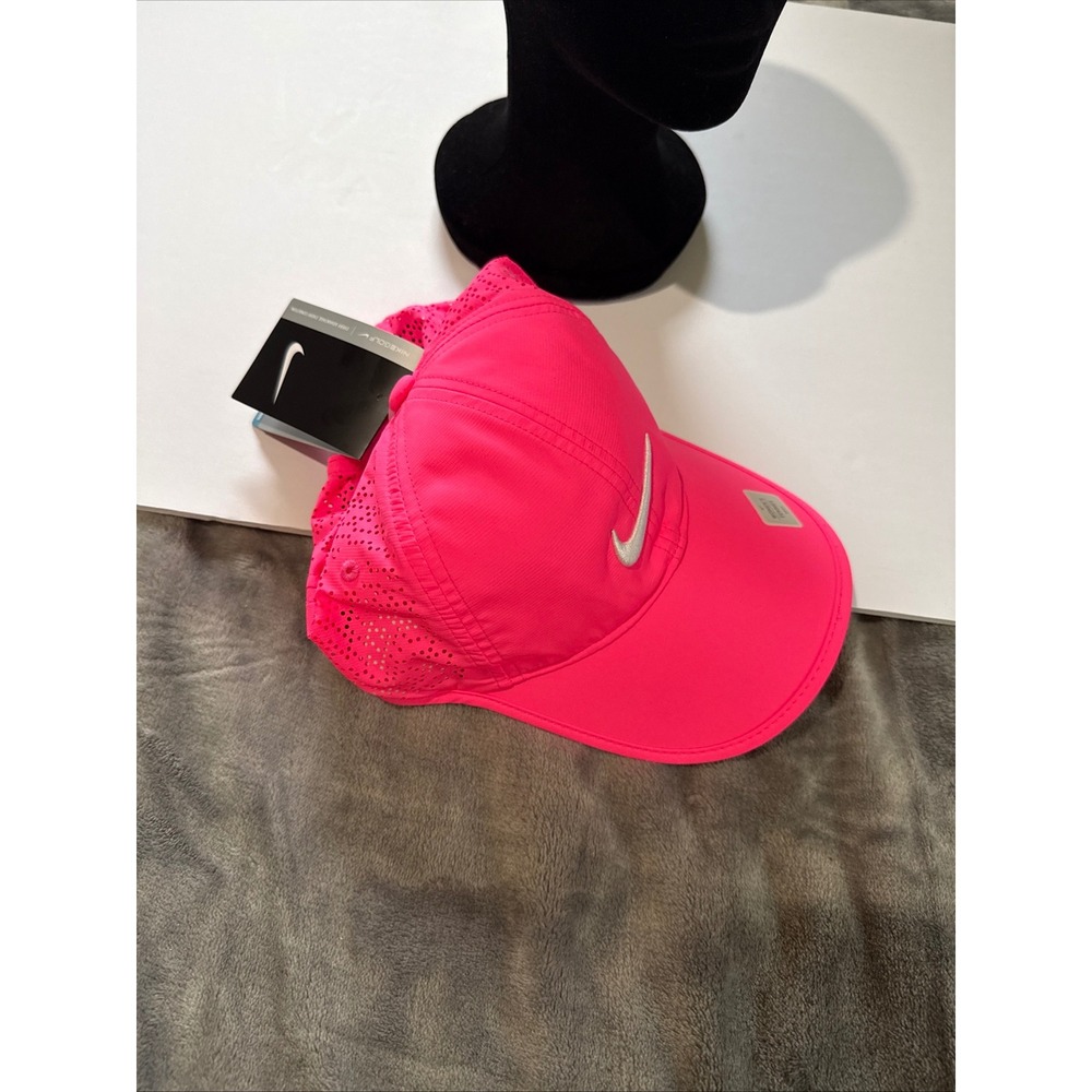 Nike Golf Hat Womens OS Pink Dri-FIT Perforated Adjustable Performance New - Picture 9 of 9